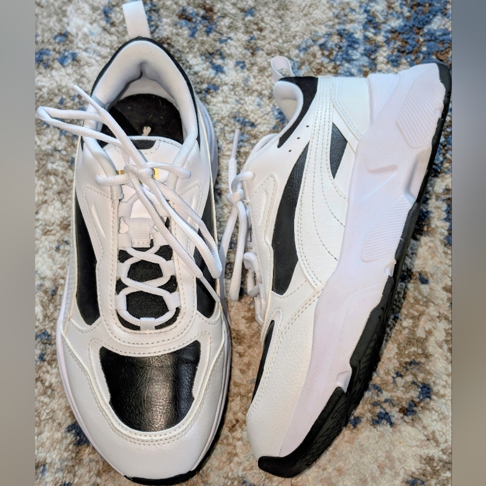 Puma Women's Cassia SI Athletic Shoes